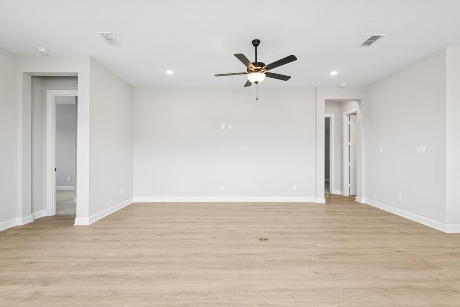 Spacious, unfurnished interior of a new home in Riceland 50’ Front Load Homesites, Mont Belvieu (Image 17).