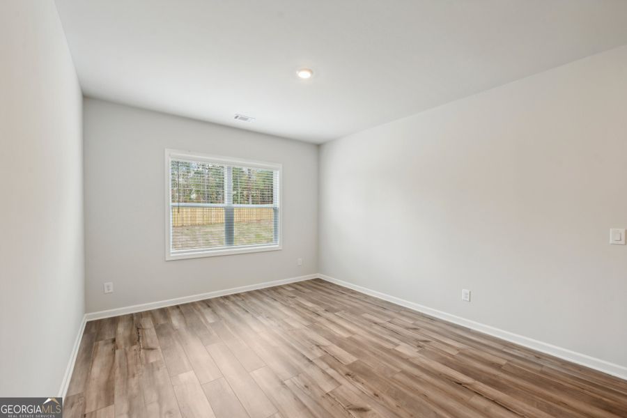 Spacious, unfurnished interior of a new home in Ponderosa Farms Manor, Gainesville (Image 68). Spacious, unfurnished interior of a new home in Ponderosa Farms Manor, Gainesville (Image 68).