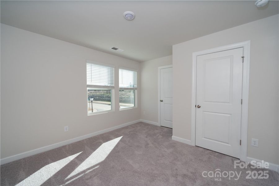 Photo is not of the actual home, but is an inspirational photo of builder’s model home and may depict options, furnishings, and/or decorator features that are not included Photo is not of the actual home, but is an inspirational photo of builder’s model home and may depict options, furnishings, and/or decorator features that are not included