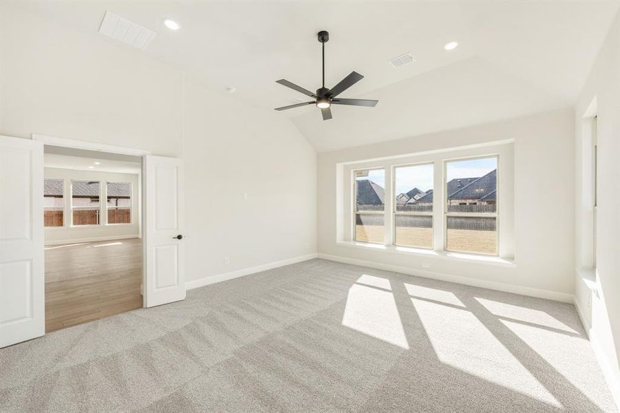 Spacious, unfurnished interior of a new home in Sunrise at Garden Valley, Waxahachie (Image 29).
