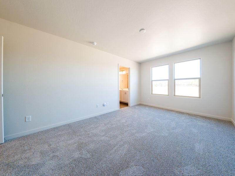 Spacious, unfurnished interior of a new home in Rancho Santa Rosa, Maricopa (Image 35).