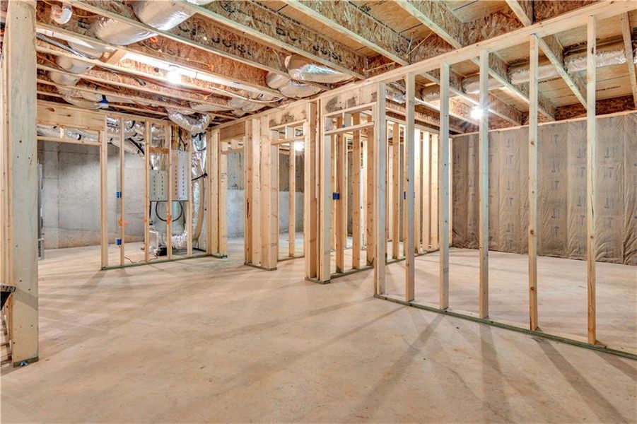 Spacious, unfurnished interior of a new home in , Conyers (Image 13).