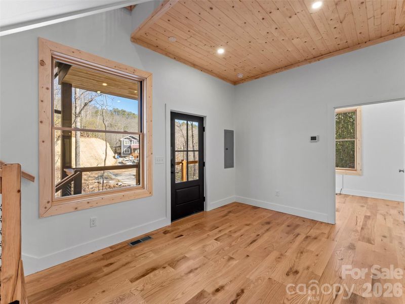 Spacious, unfurnished interior of a new home in , Brevard (Image 33).