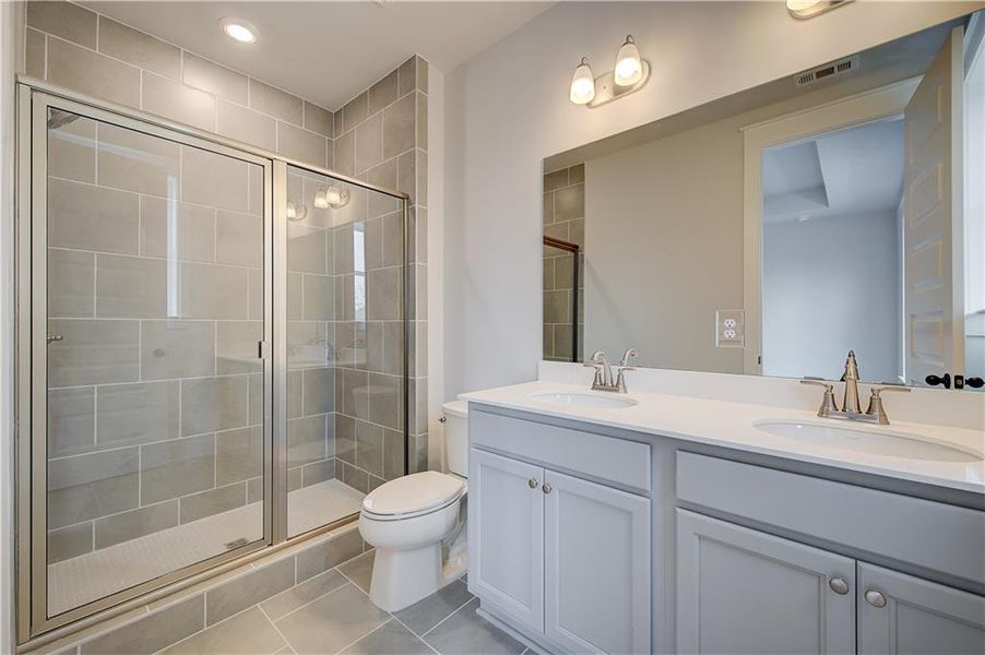 Furnished interior view inside a new home in Barrett Pointe, Kennesaw (Image 6). Furnished interior view inside a new home in Barrett Pointe, Kennesaw (Image 6).