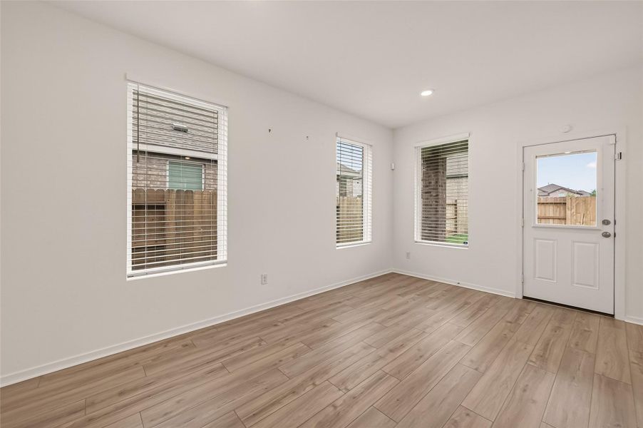 Spacious, unfurnished interior of a new home in Sunterra, Katy (Image 18).