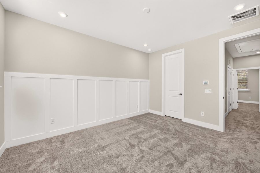 Spacious, unfurnished interior of a new home in Context at Oakhurst, Charlotte (Image 30). Spacious, unfurnished interior of a new home in Context at Oakhurst, Charlotte (Image 30).