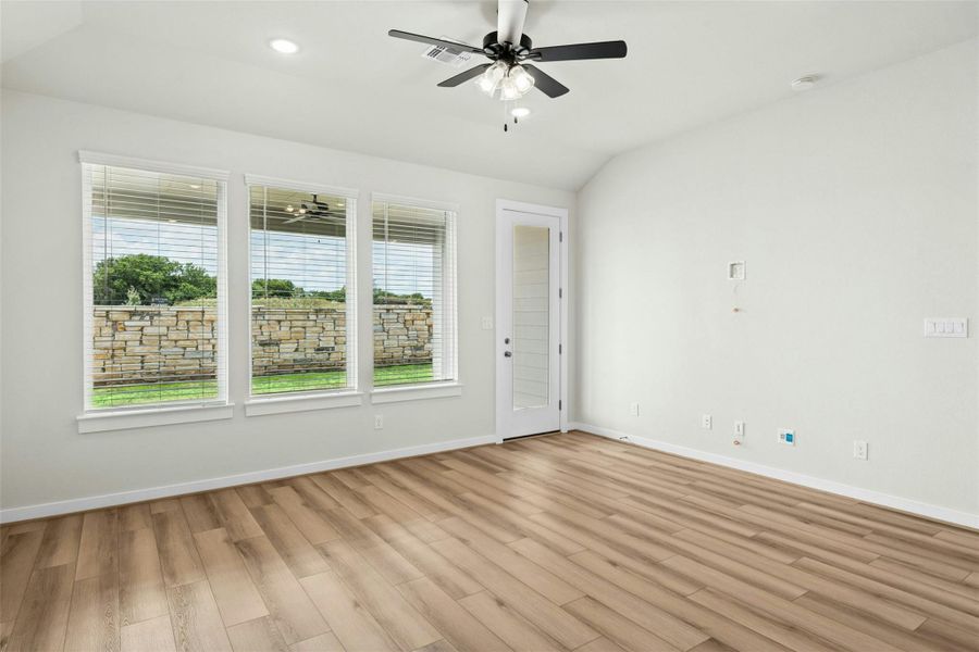 Spacious, unfurnished interior of a new home in East View Farms, Georgetown (Image 27). Spacious, unfurnished interior of a new home in East View Farms, Georgetown (Image 27).
