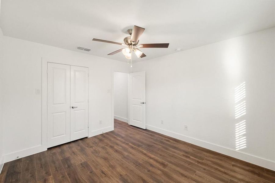 Spacious, unfurnished interior of a new home in , Kerens (Image 30).