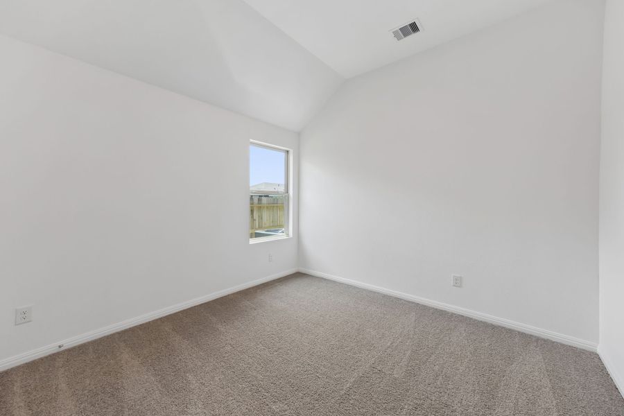 Spacious, unfurnished interior of a new home in Riviera Pines, Huffman (Image 27).