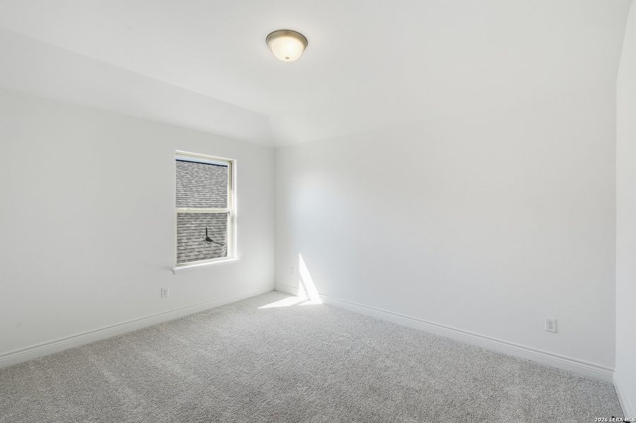 Spacious, unfurnished interior of a new home in Bison Ridge, San Antonio (Image 21). Spacious, unfurnished interior of a new home in Bison Ridge, San Antonio (Image 21).
