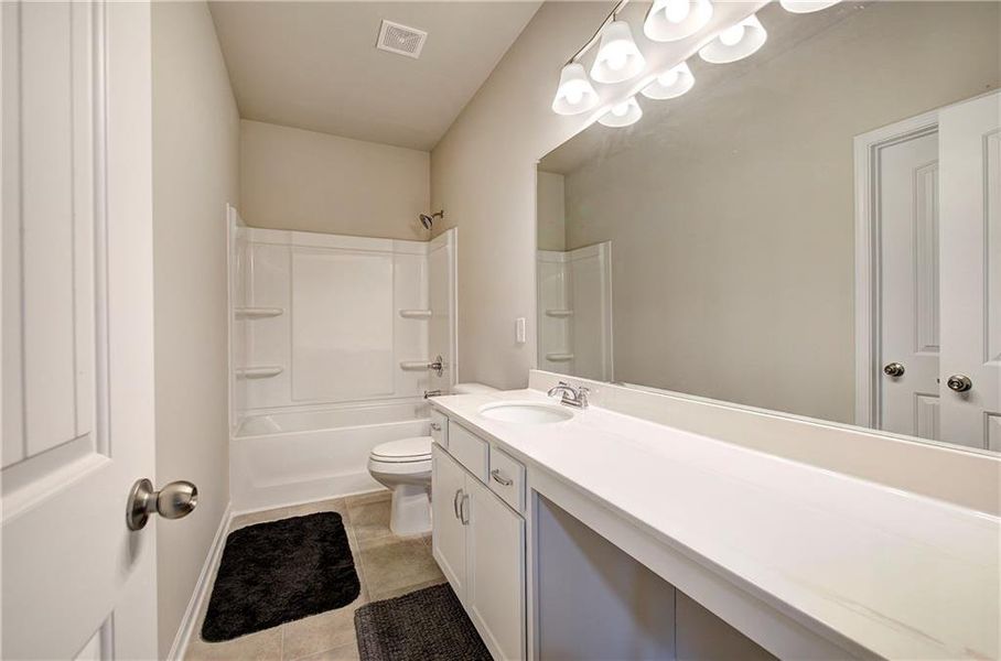 Furnished interior view inside a new home in , Cartersville (Image 7).