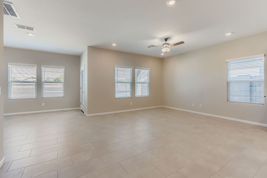 New Home in Maricopa, AZ.  - Slide 7