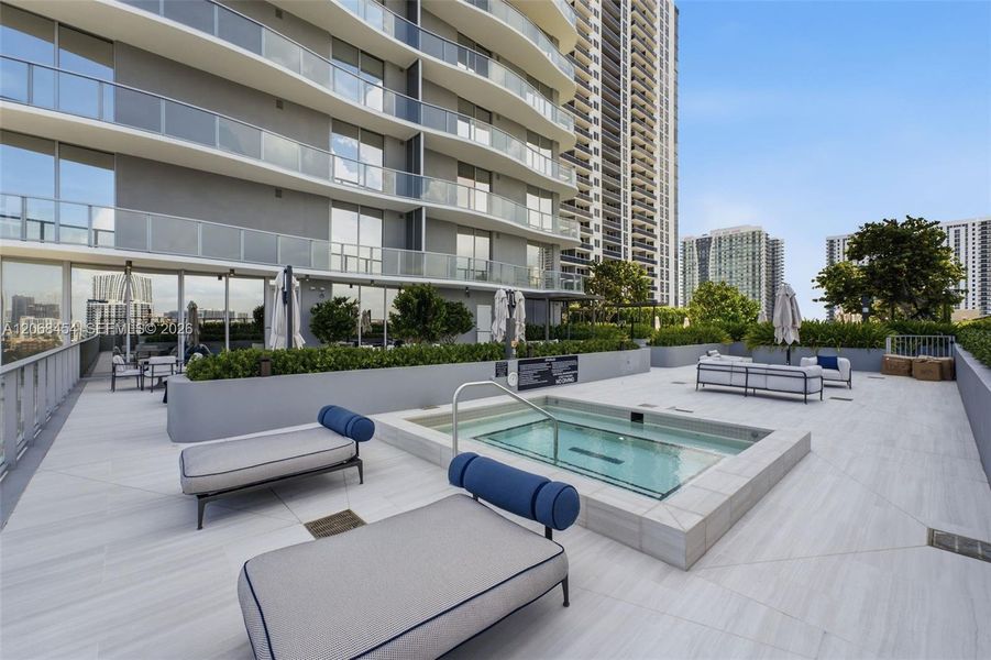 Condo located in Miami, FL showcasing its design and architecture (Image 32). Condo located in Miami, FL showcasing its design and architecture (Image 32).