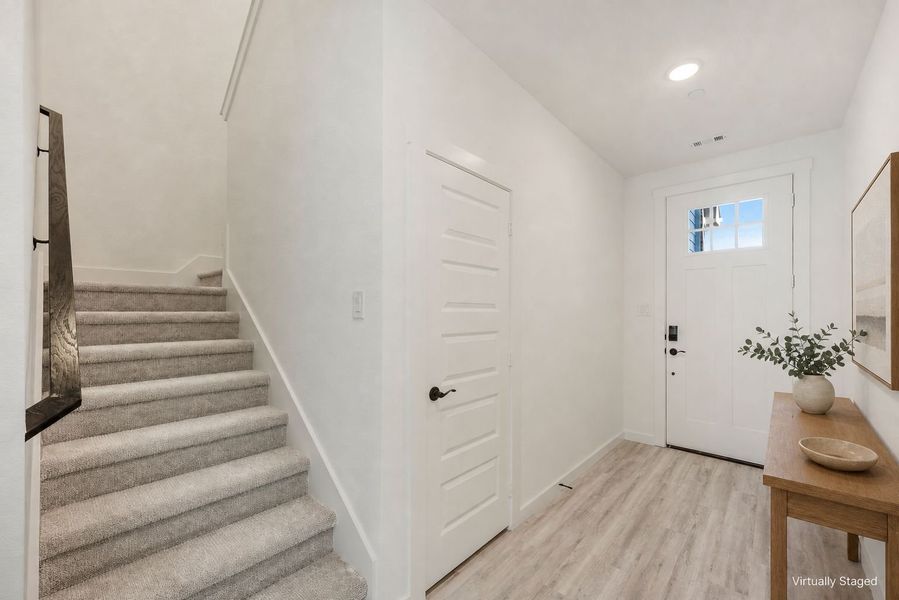 Image 42 of a home in Woodbridge Townhomes.