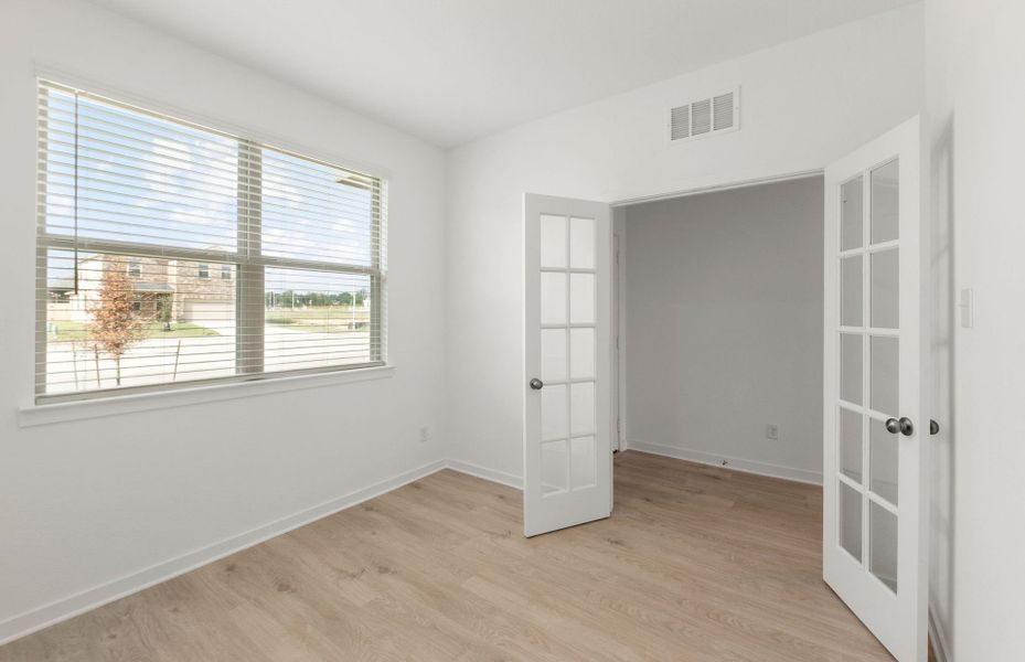 Spacious, unfurnished interior of a new home in Lagos, Manor (Image 31). Spacious, unfurnished interior of a new home in Lagos, Manor (Image 31).