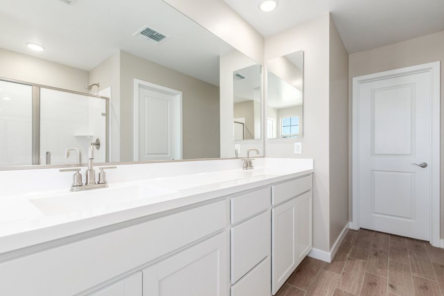 Furnished interior view inside a new home in Estrella, Goodyear (Image 6).
