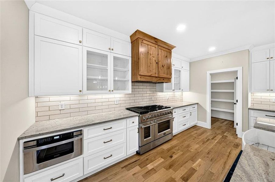 Furnished interior view inside a new home in , Bishop (Image 22).
