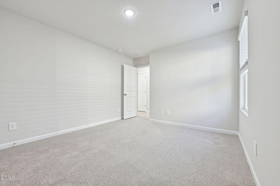 45-web-or-mls-Raleigh - Oak Manor - 537