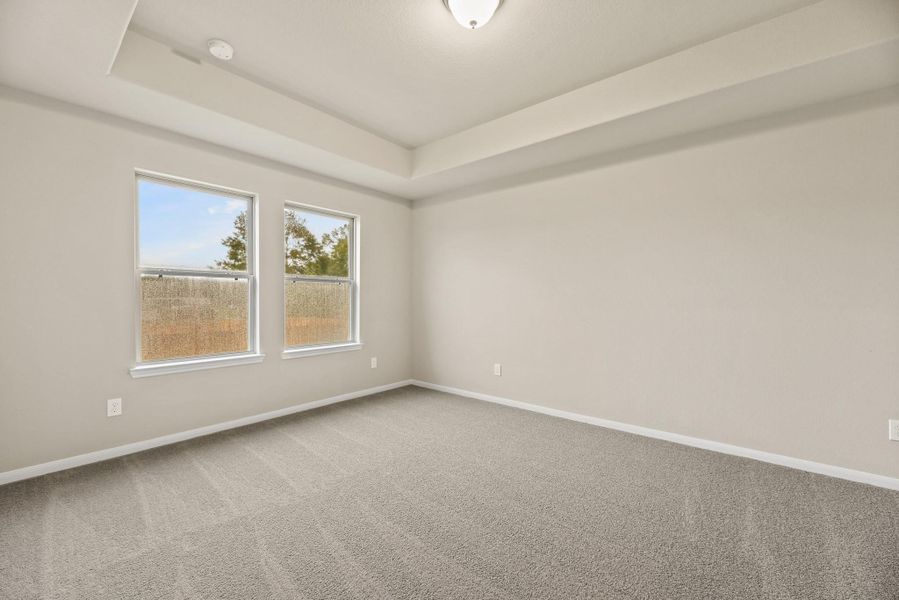 Spacious owner's suite (*Photo not of actual home and used for illustration purposes only.)