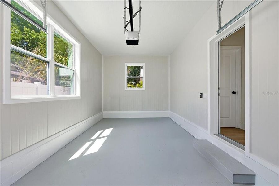 Spacious, unfurnished interior of a new home in , St. Petersburg (Image 22).