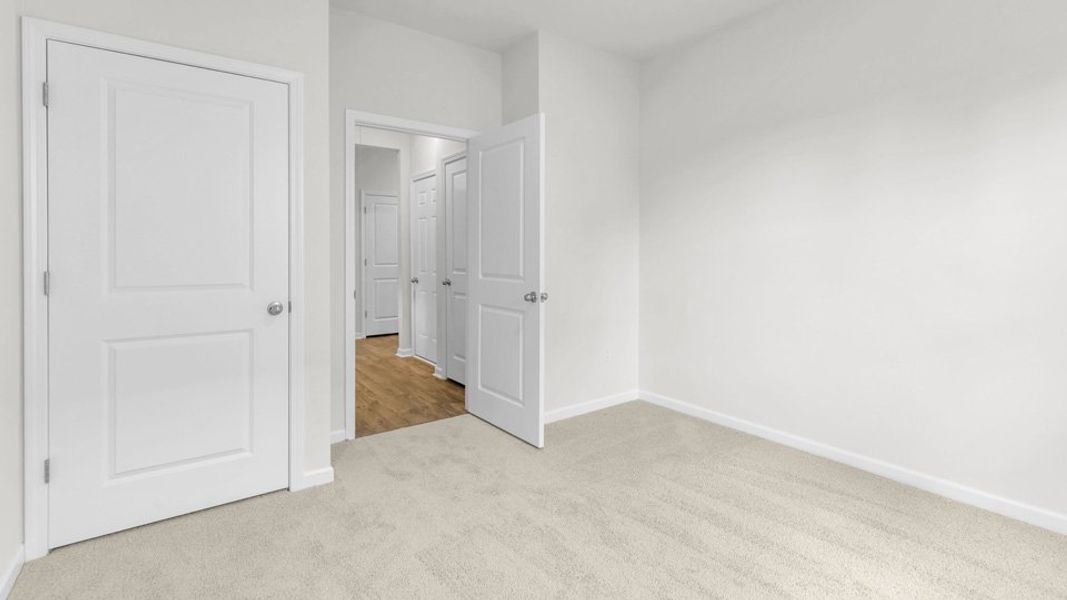 Spacious, unfurnished interior of a new home in Bryson Park, Lexington (Image 18).