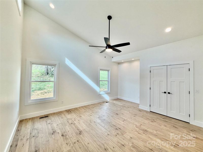 Spacious, unfurnished interior of a new home in , Mars Hill (Image 21).