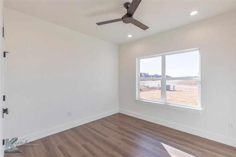Spacious, unfurnished interior of a new home in , Abilene (Image 24).