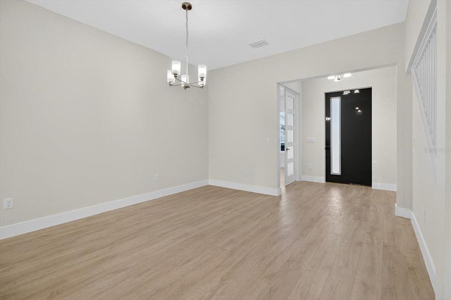 Spacious, unfurnished interior of a new home in , Tarpon Springs (Image 62).