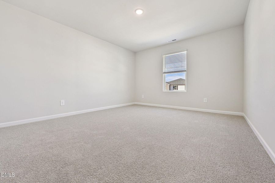 31-web-or-mls-Raleigh - Oak Manor - 749