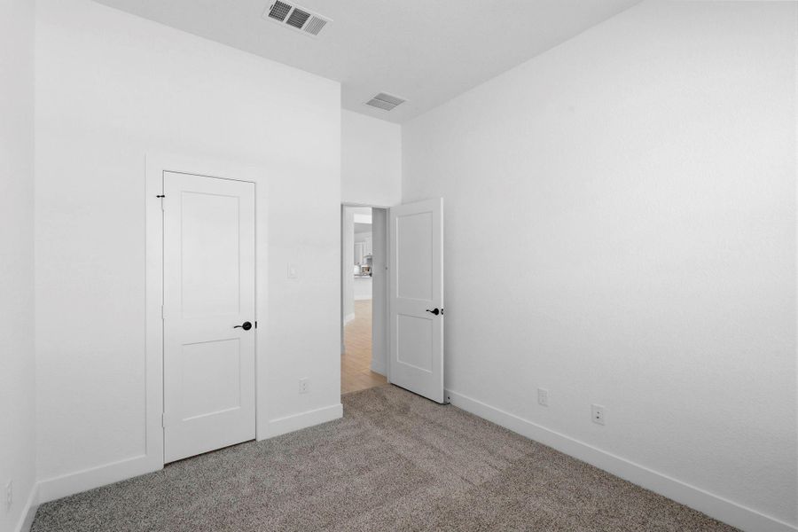 Spacious, unfurnished interior of a new home in Wildrye, Waller (Image 16).