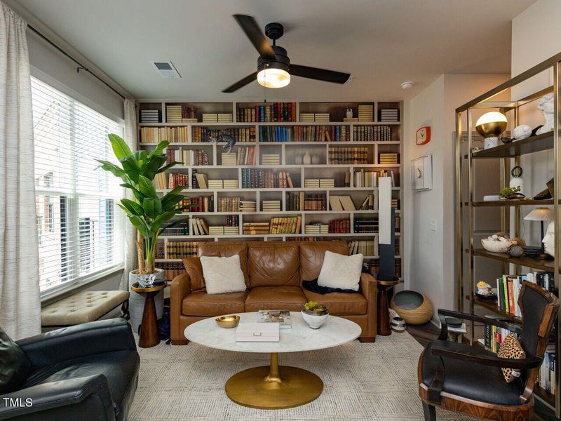 010-1280x960-family-room 010-1280x960-family-room