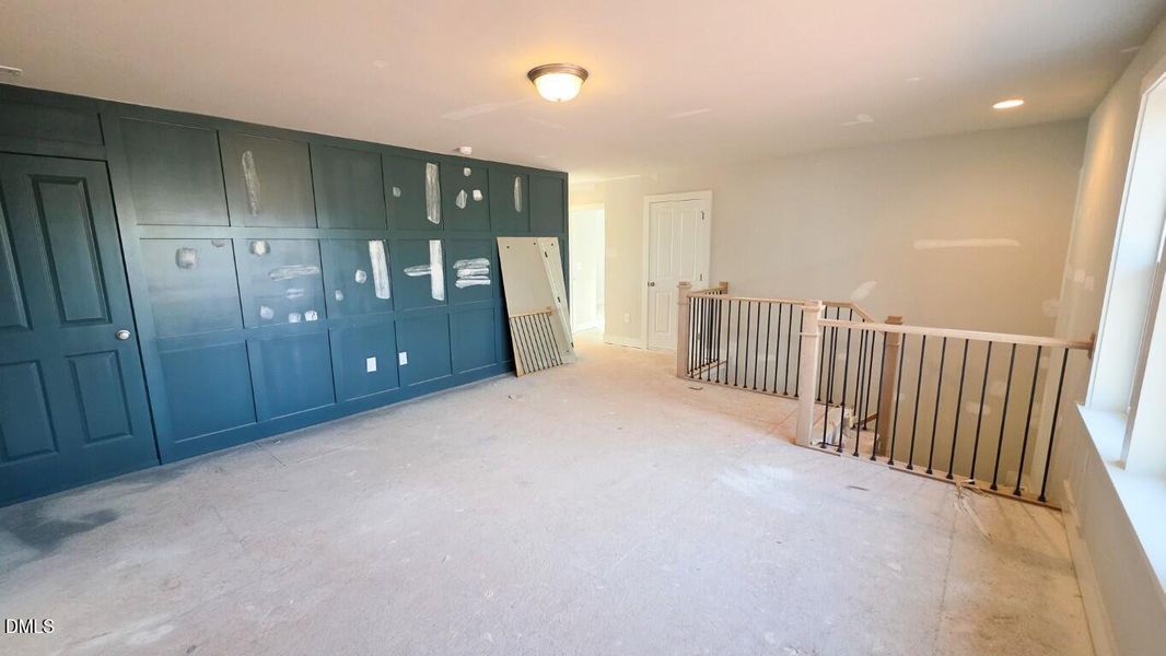 212 Rawhide (24) (Medium)