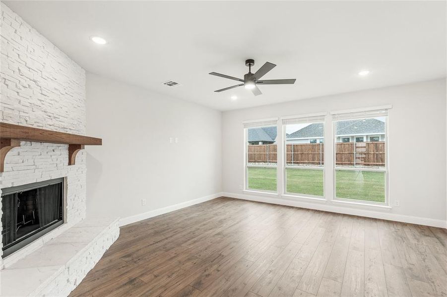 Spacious, unfurnished interior of a new home in Waterscape Classic 50s, Royse City (Image 20). Spacious, unfurnished interior of a new home in Waterscape Classic 50s, Royse City (Image 20).