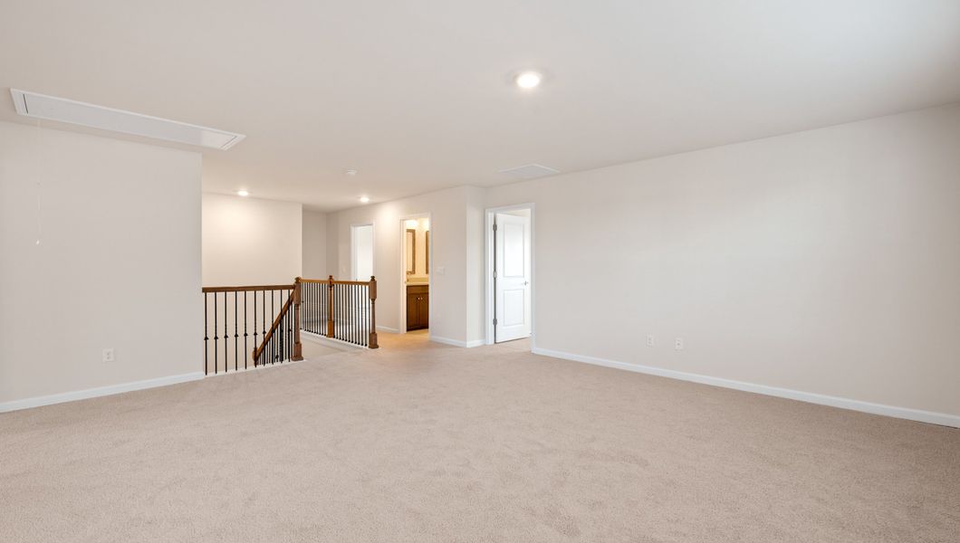 Spacious, unfurnished interior of a new home in Seven Oaks, Greenwood (Image 27).