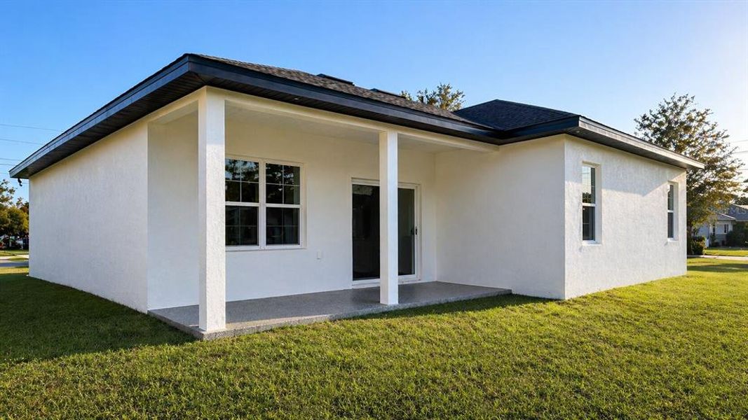 Exterior details and patio area of a home in , Kissimmee (Image 11).