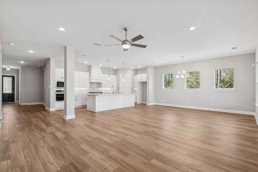 Spacious, unfurnished interior of a new home in ARTAVIA 65' Homesites, Conroe (Image 18). Spacious, unfurnished interior of a new home in ARTAVIA 65' Homesites, Conroe (Image 18).