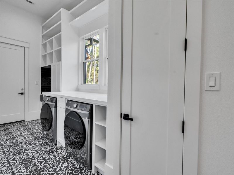 Furnished interior view inside a new home in , Magnolia (Image 8).