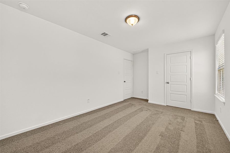 Spacious, unfurnished interior of a new home in Mill Creek Trails, Magnolia (Image 37).