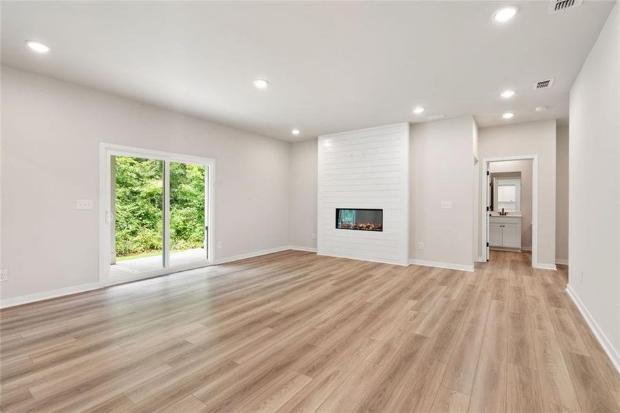 Spacious, unfurnished interior of a new home in Windsong Estates, McDonough (Image 23). Spacious, unfurnished interior of a new home in Windsong Estates, McDonough (Image 23).