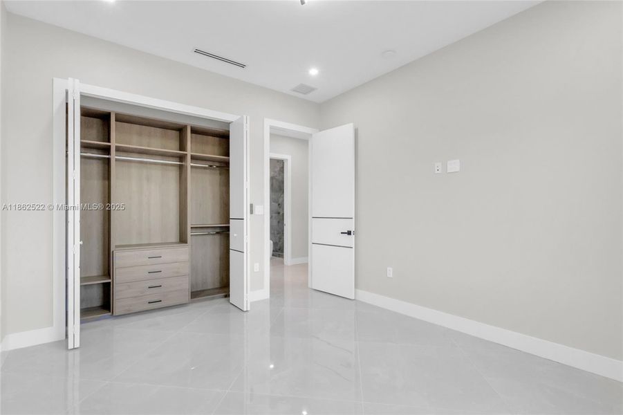 Image 41 of a home in .