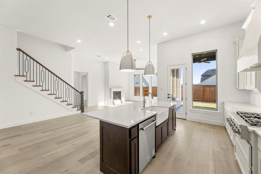 26. 4711 Belo - Kitchen (4)