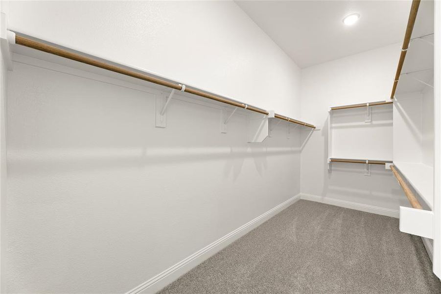 17_18. 3128 Shaddock - Closet