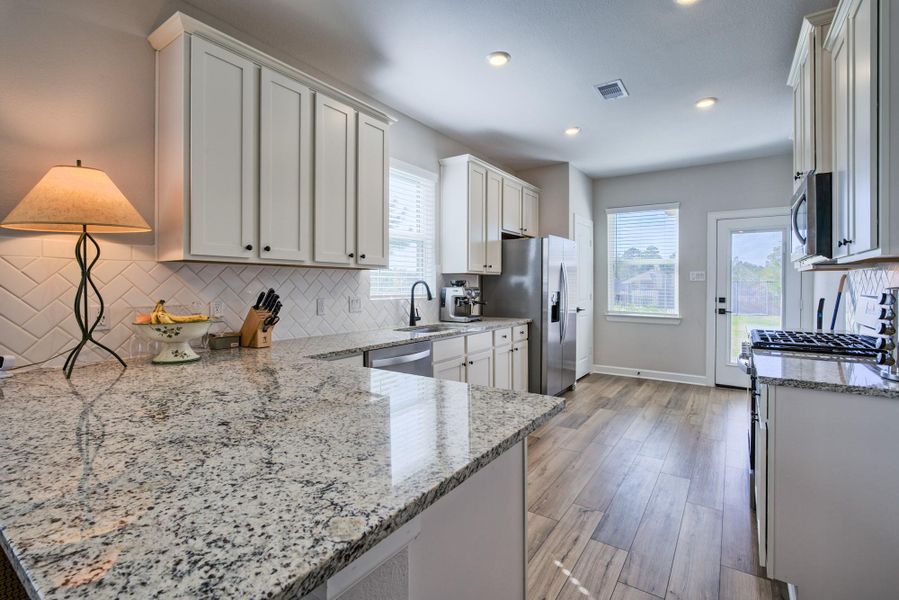 Furnished interior view inside a new home in Wedgewood Forest, Conroe (Image 6). Furnished interior view inside a new home in Wedgewood Forest, Conroe (Image 6).