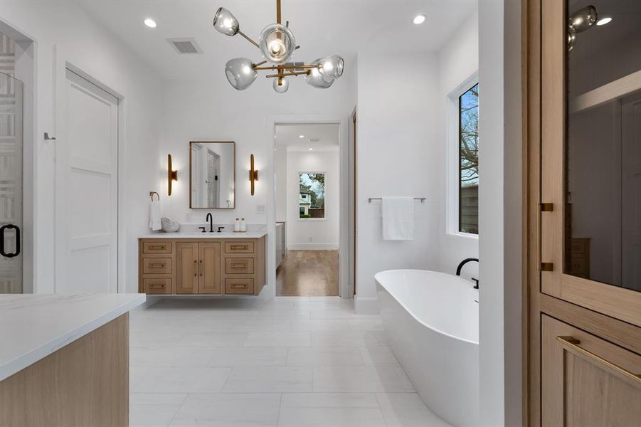 Furnished interior view inside a new home in , Dallas (Image 16).