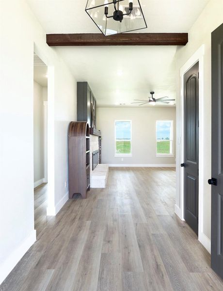 Spacious, unfurnished interior of a new home in , Angleton (Image 19).