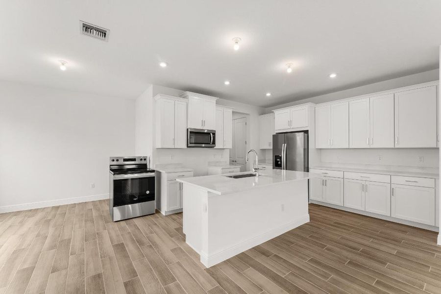 US_SEF_EASTWIND_LOT 83_kitchen 2