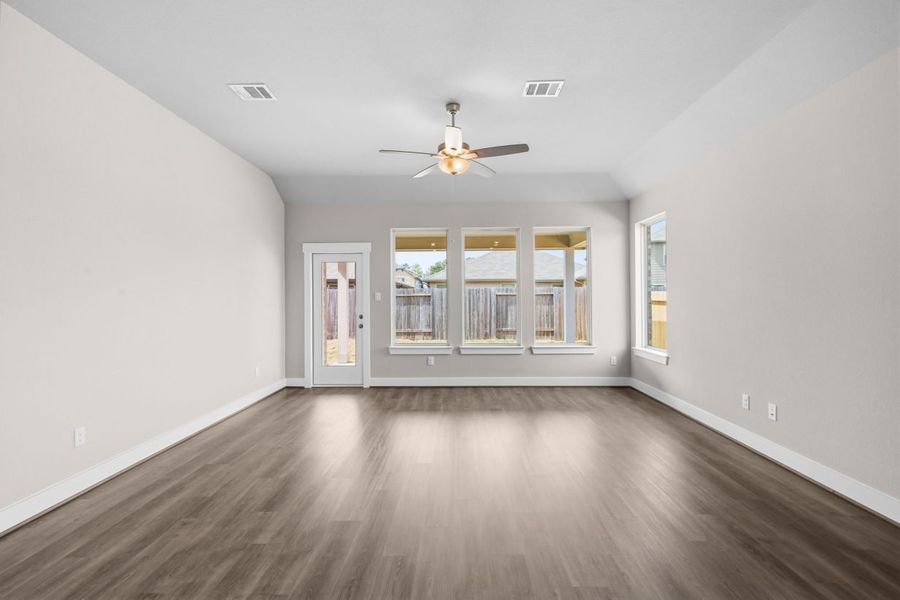 Spacious, unfurnished interior of a new home in Harrington Trails, New Caney (Image 12). Spacious, unfurnished interior of a new home in Harrington Trails, New Caney (Image 12).