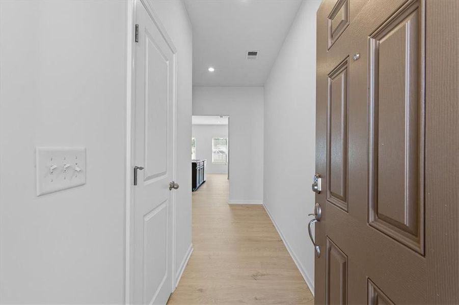 Spacious, unfurnished interior of a new home in Park Center Pointe, Austell (Image 17).