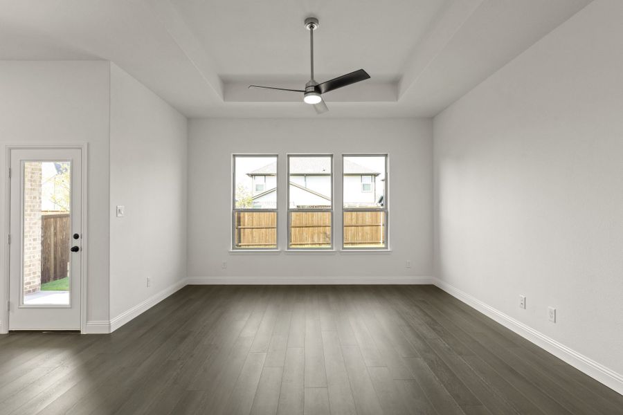Spacious, unfurnished interior of a new home in Meadow Run, Melissa (Image 14). Spacious, unfurnished interior of a new home in Meadow Run, Melissa (Image 14).