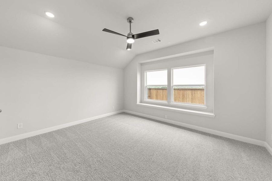 Spacious, unfurnished interior of a new home in Creekview Meadows, Pilot Point (Image 23).
